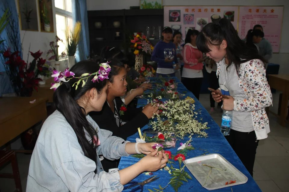 插花艺术室(图1)