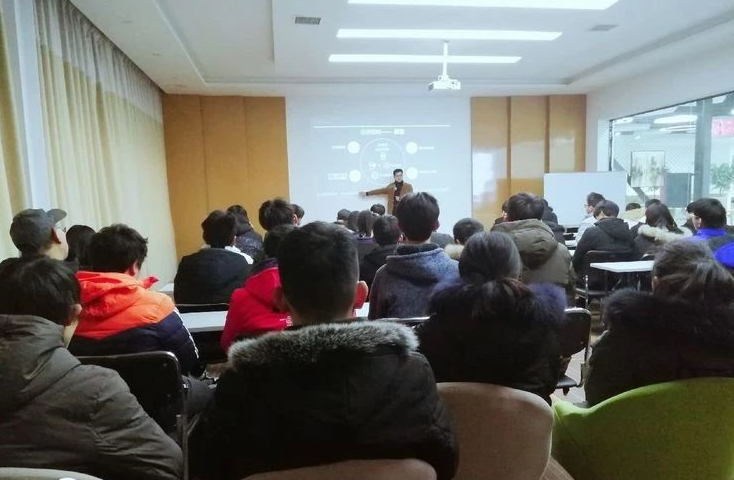牧野区职教中心走进塞纳春天(图3)