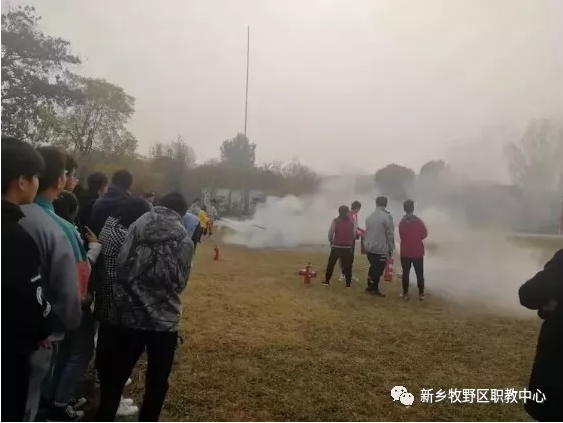 牧野区职教中心消防演练(图1)